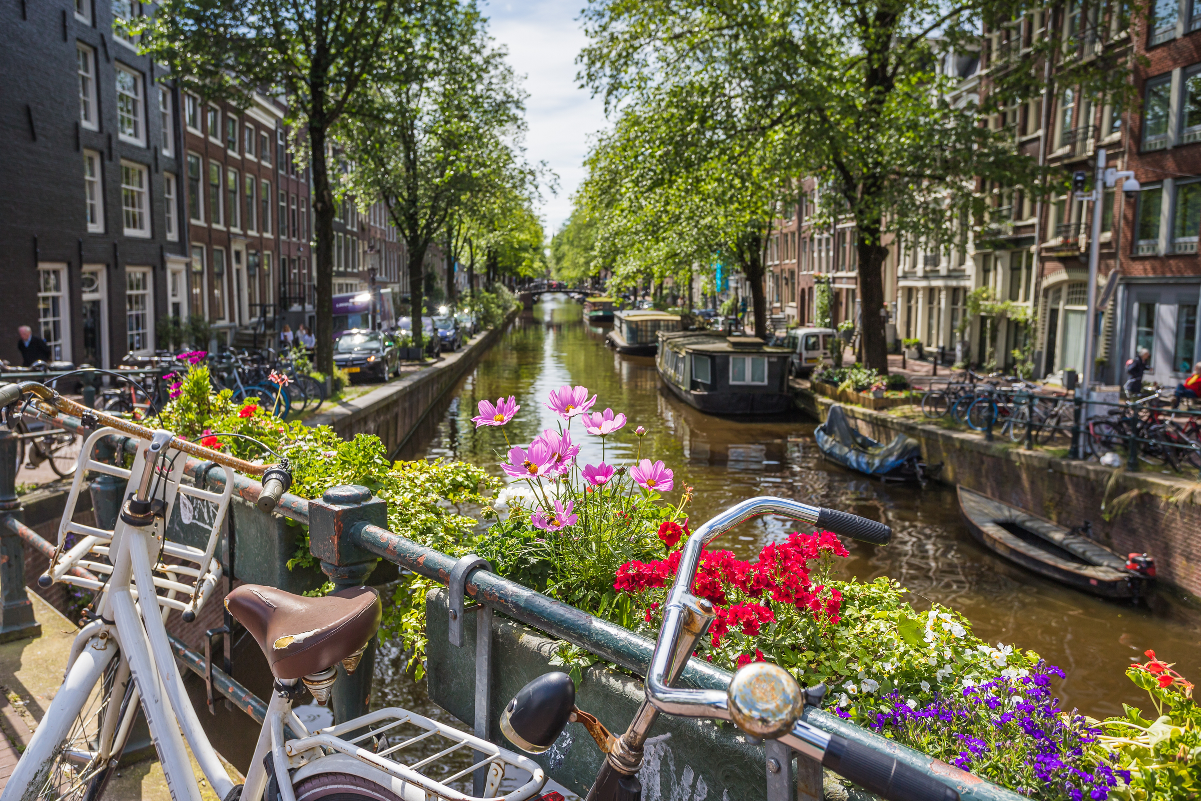 The charming Bloemgracht canal in the Jordaan district of Amsterdam, the Netherlands seen on 27 May 2024 connecting the Prinsengracht with the Lijnbaansgracht.