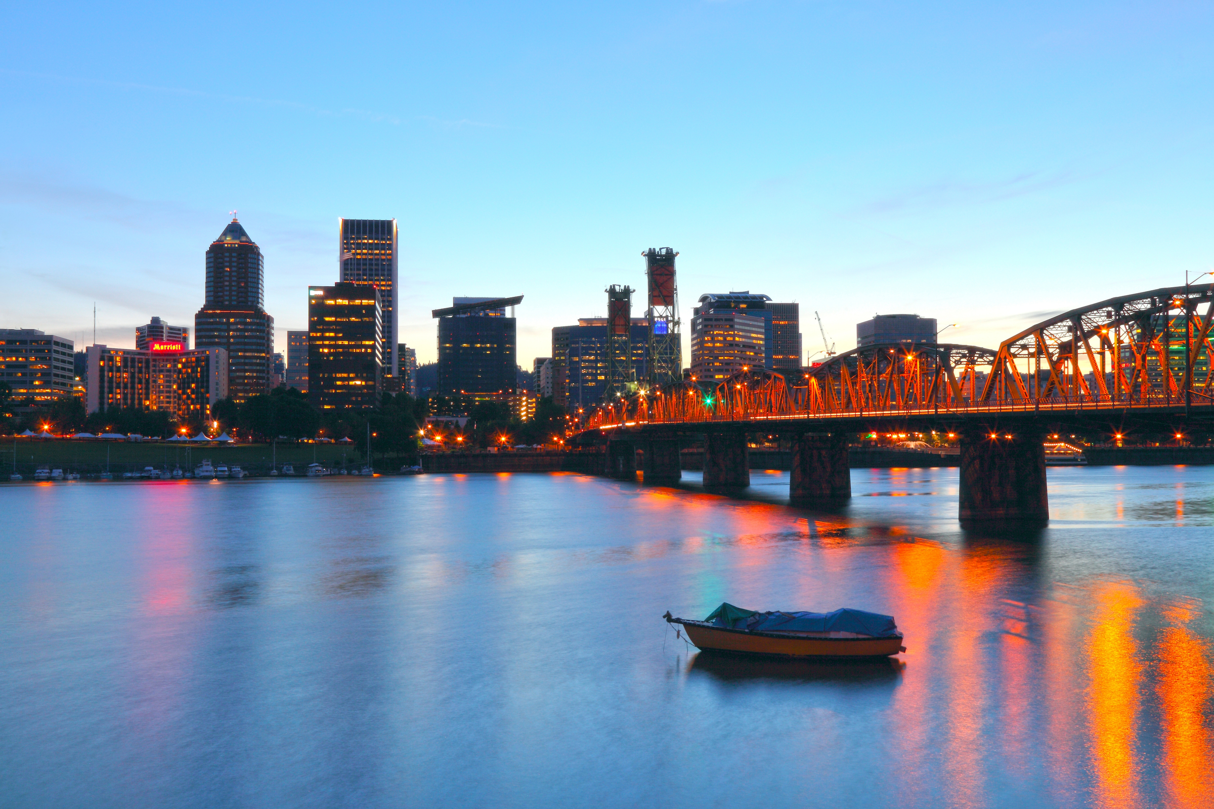 Portland Skyline and Hawthorne Bridge at night, Portland, Oregon, USA