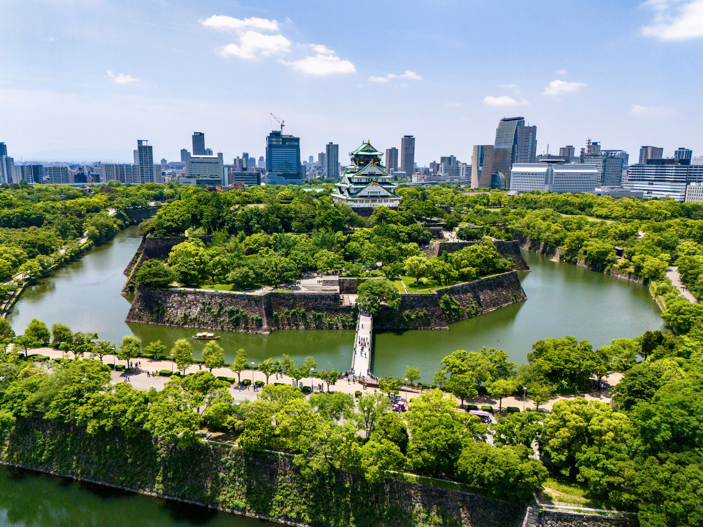 Drone footage of Osaka castle fortifications, Japan